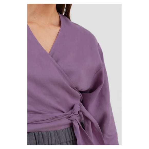 notPERFECTLINEN Tops - 🏷️ SOLD • NOTPERFECTLINEN • Madrid Long Sleeve Linen Wrap Top in Dusty Lavender